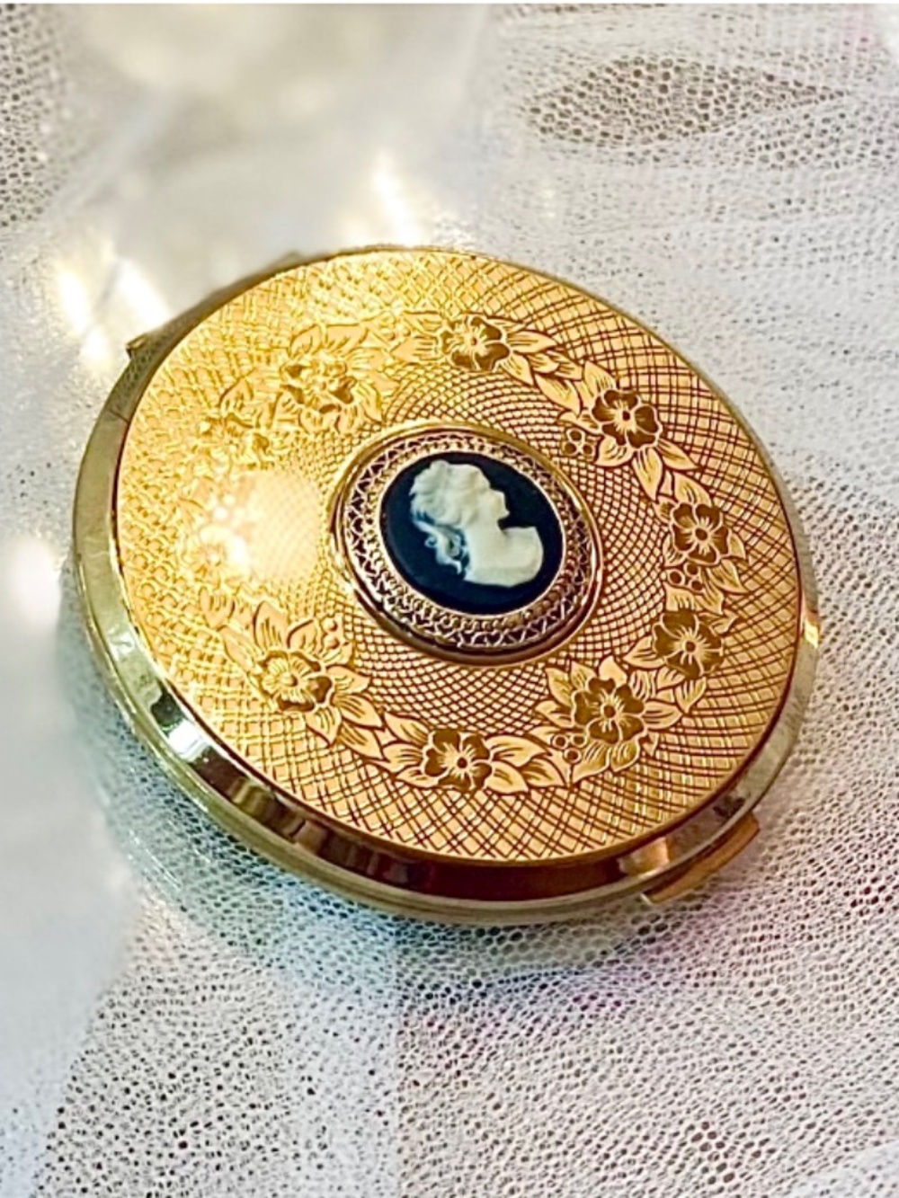 Vintage Stratton Compact Made in England Handheld Mirror Cameo Gold Tone Baroque